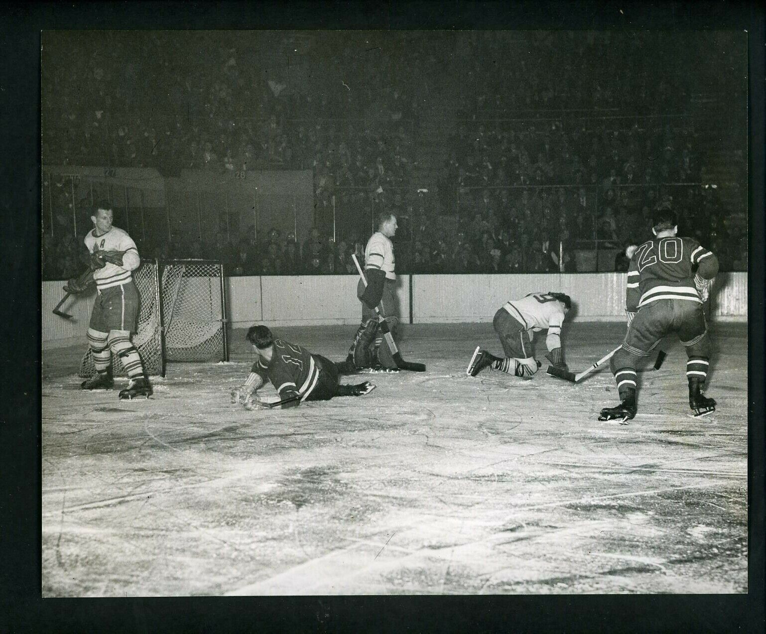 New York Rangers Toronto Maple Leafs 1947 Type 1 Press Photo Poster painting Bryan Hextall