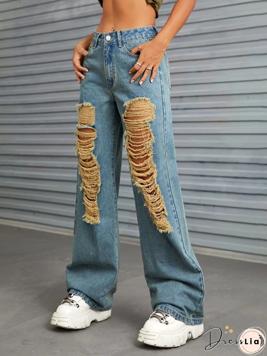 Distressed Wide Leg Jeans with Pockets