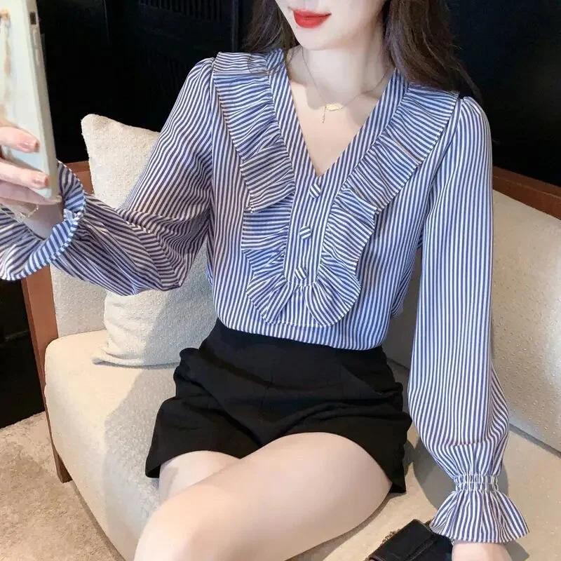 Wongn V-Neck Spliced Ruffles Striped Blouses Women's Clothing 2024 Spring Summer New Loose Casual Tops Butterfly Sleeve Shirts