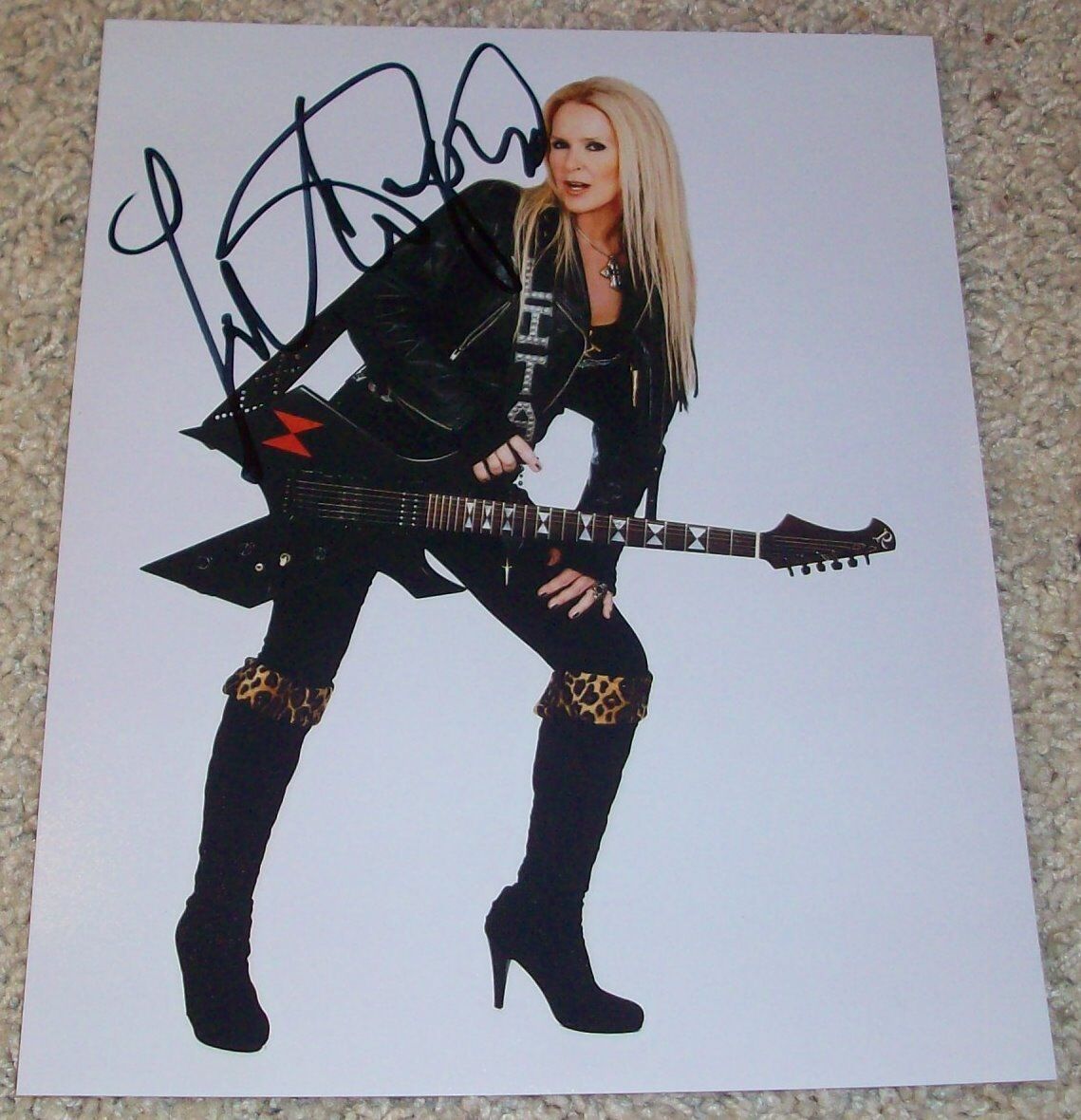 LITA FORD SIGNED AUTOGRAPH THE RUNAWAYS 8x10 Photo Poster painting C w/PROOF