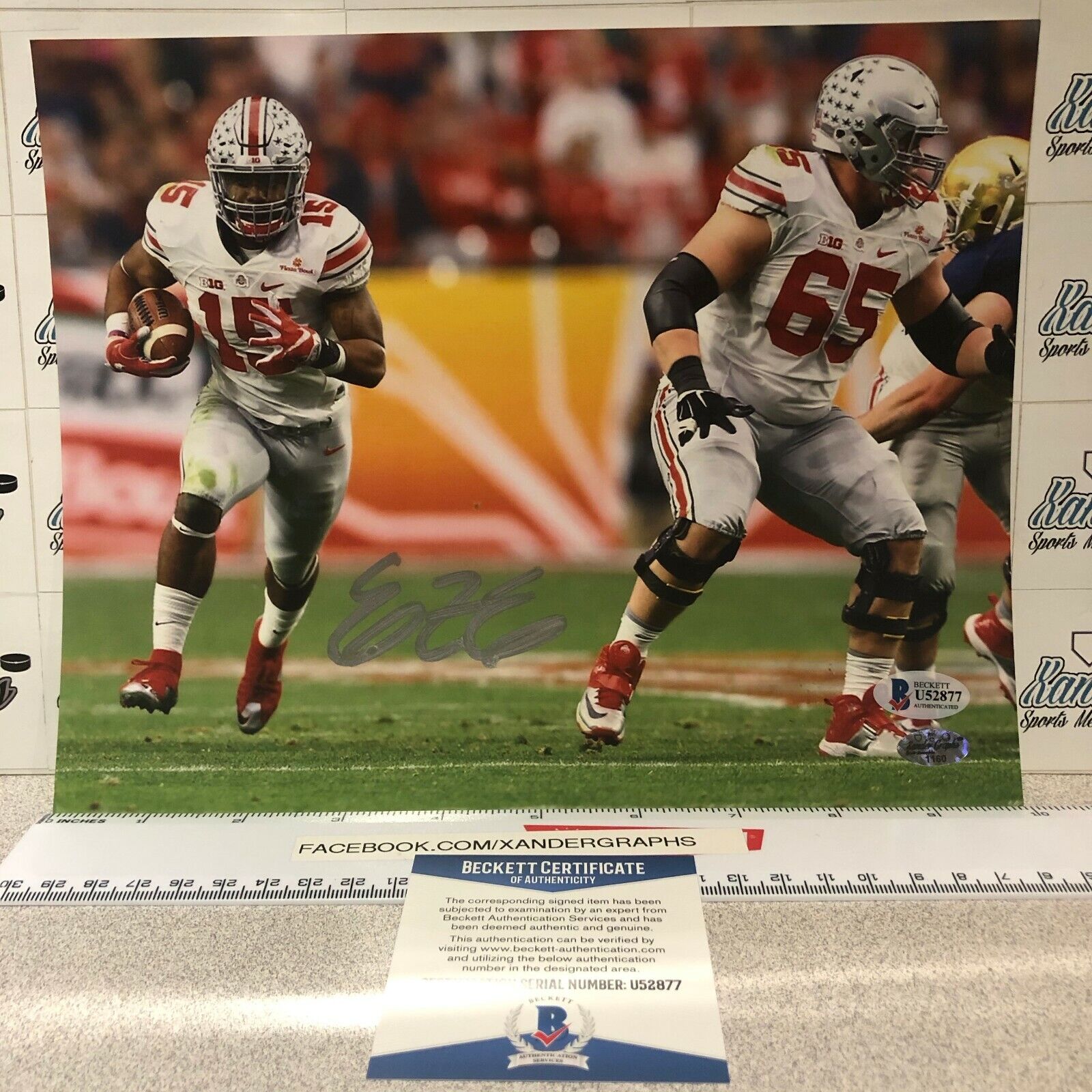 EZEKIEL ELLIOTT SIGNED AUTOGRAPHED 8X10 FOOTBALL Photo Poster paintingGRAPH-BECKETT BAS COA