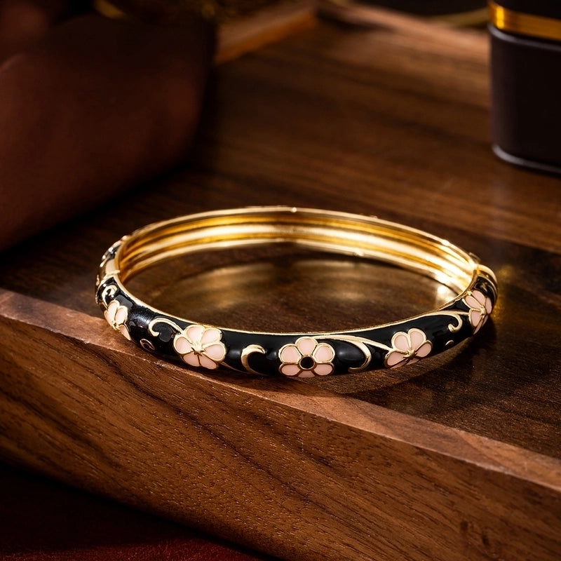 Retro Flower Copper Bangle