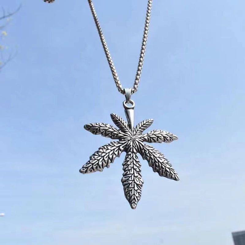 Hip-Hop Vintage Style Animal Letter Alloy Titanium Steel Plating Men’s Pendant Necklace Men Pendant Necklaces