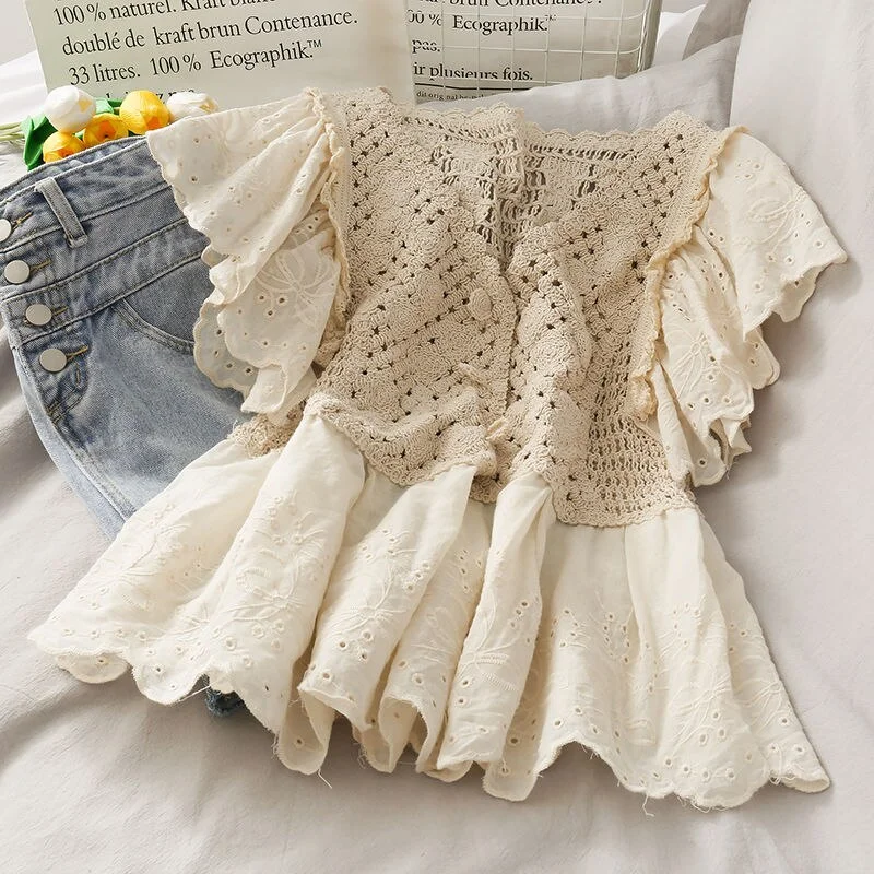 Sweet crocheted V-neck hollow lace shirt women 2021 summer new girl loose thin short-sleeved top