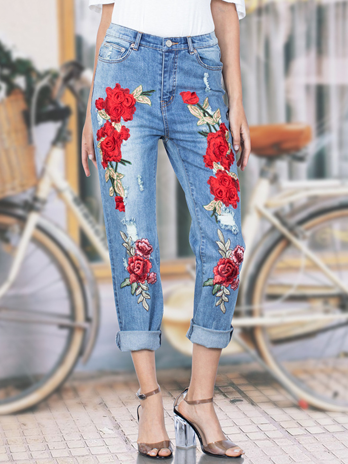 Daily Denim Embroidery Light Washed Ripped Crop Pants