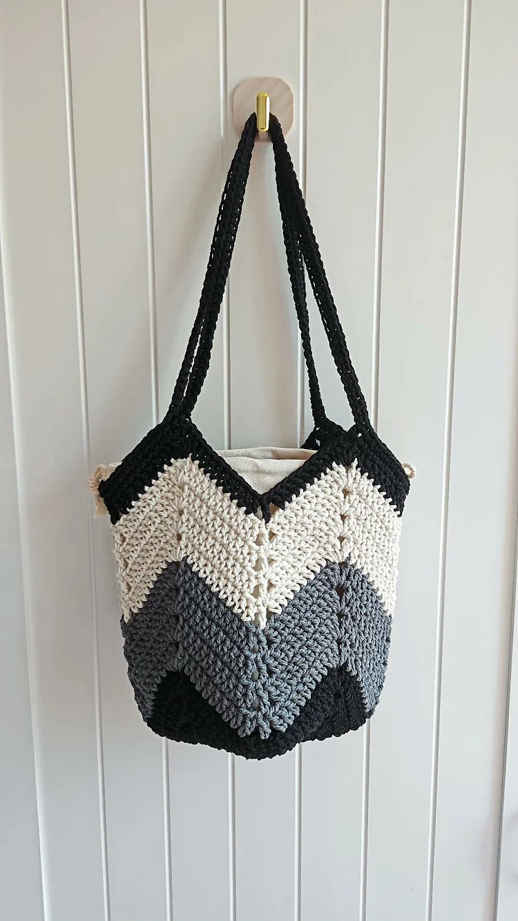 Lulusnow Handmade Black White Classic Striped Patterns Beach Summer Bag Crochet Shoulder Bag  Minimalist Lifestyle