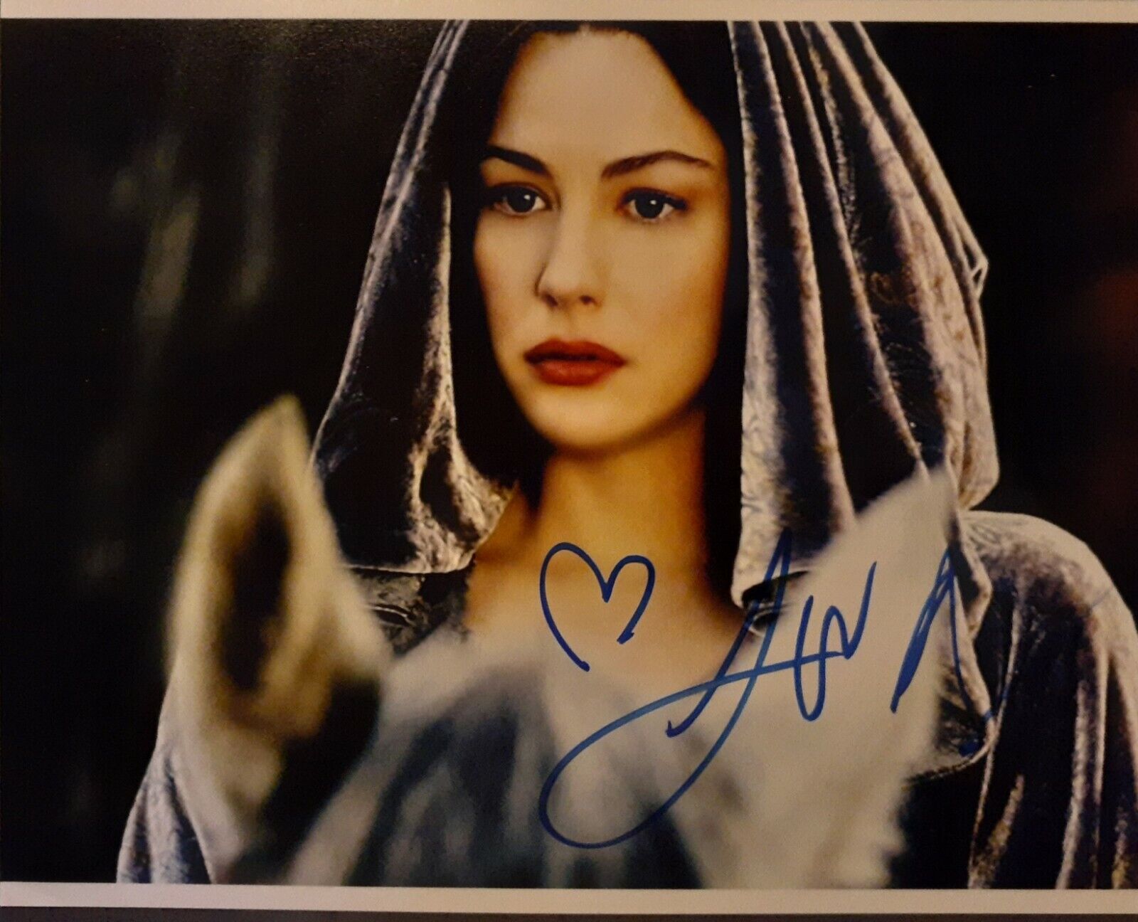 Liv Tyler signed 8x10