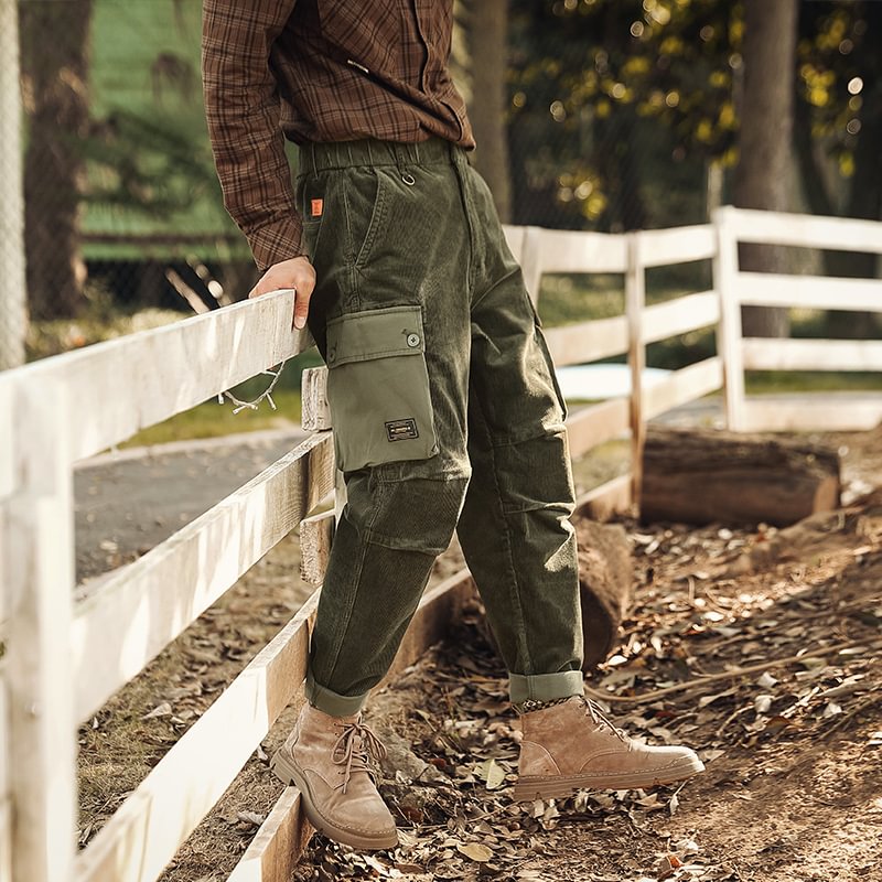 Loose Corduroy Straight-Leg Cargo Pants