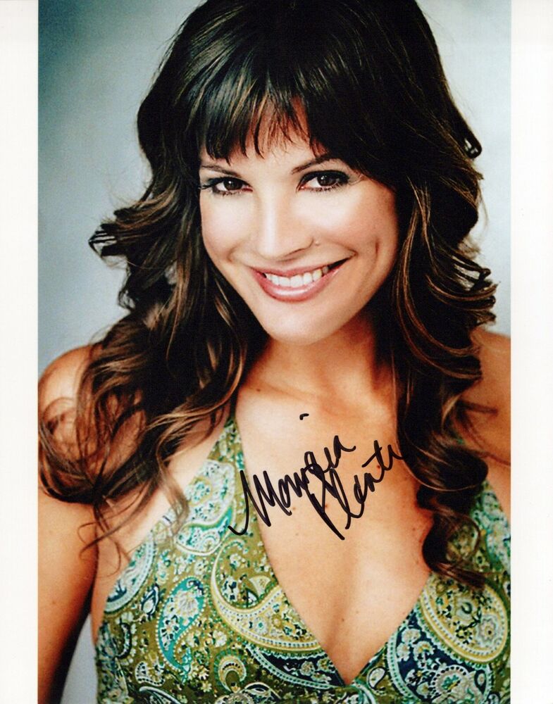 Moniqua Plante head shot autographed Photo Poster painting signed 8x10 #1