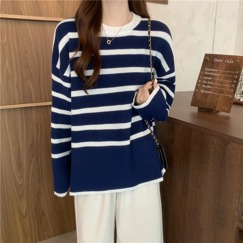 Uveng Uveng Version Of Striped Knitted Women In The Spring Of 2024 New Retro Lazy Wind Wearing Soft Languid Cover Loose Top Tide