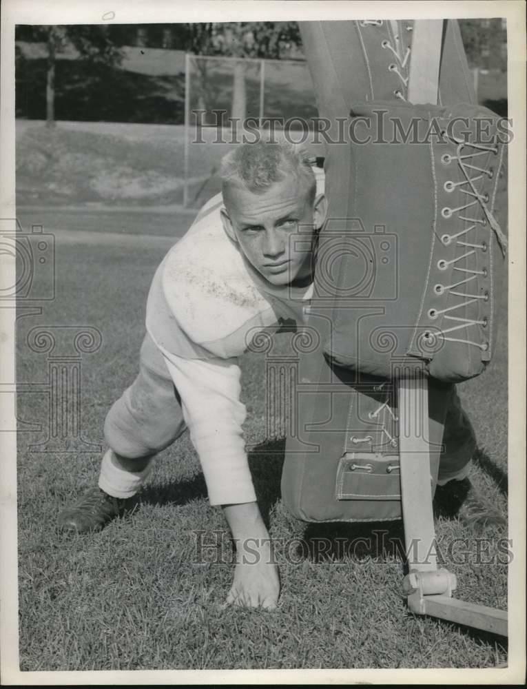 Press Photo Poster painting Cardinal McCloskey High School left halfback Don Ray, New York