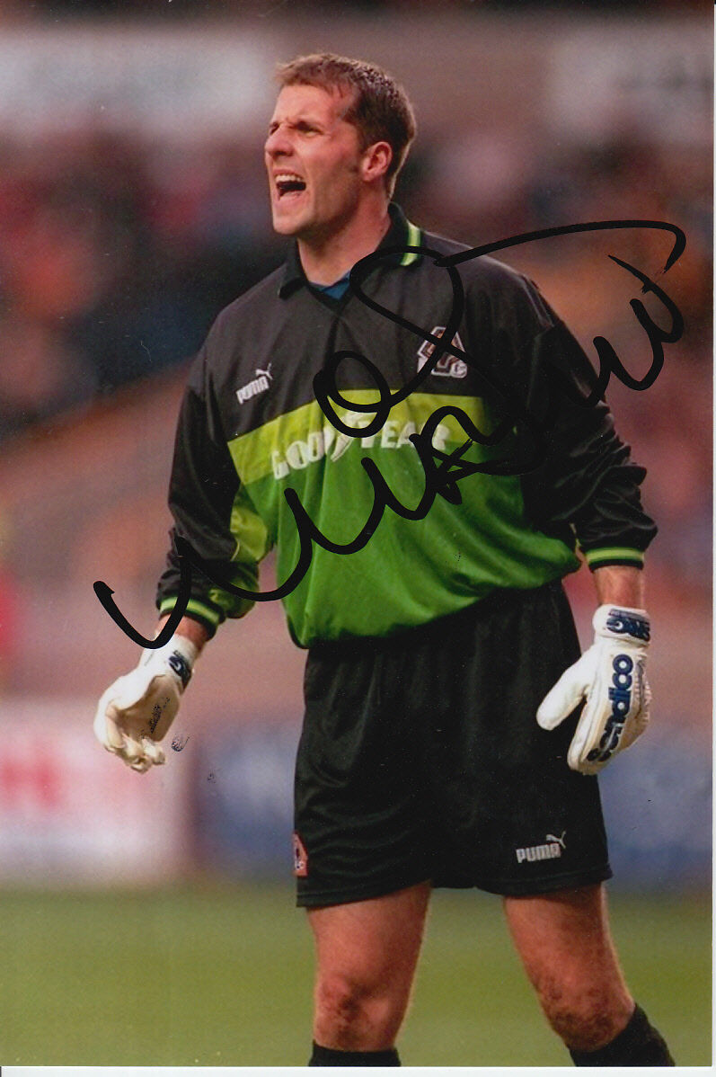 WOLVES HAND SIGNED MIKE STOWELL 6X4 Photo Poster painting.
