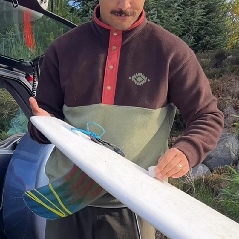 Stylish Fleece Pullover with Embroidered Design for Outdoor Adventures