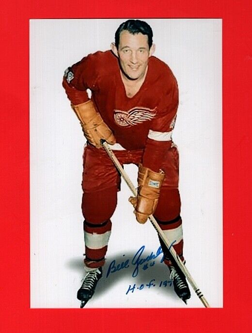 BILL GADSBY DETROIT RED WINGS AUTOGRAPHED 4X6 GLOSSY COLOR Photo Poster painting -NM-(d.2016)