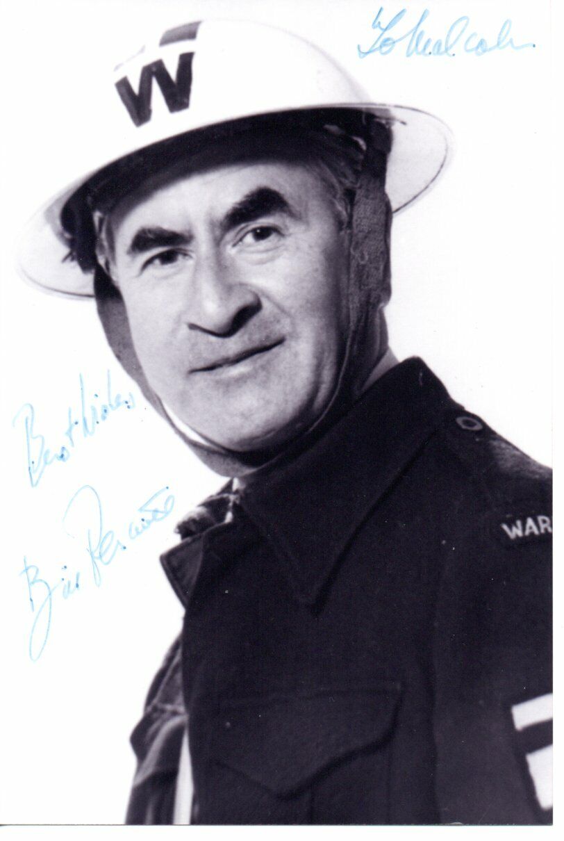 BILL PERTWEE HAND SIGNED Photo Poster painting 6X4 BRITISH STAGE & TV ACTOR DADS ARMY