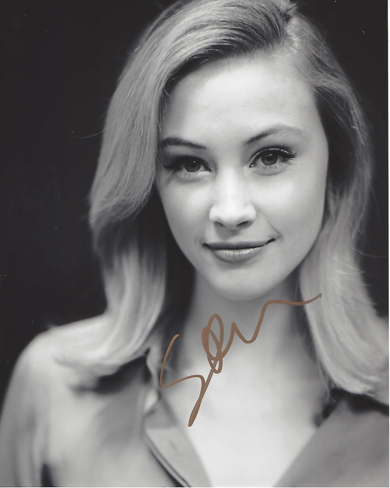 SARAH GADON SIGNED AUTHENTIC ALIAS GRACE 8X10 Photo Poster painting C w/COA ACTRESS PROOF