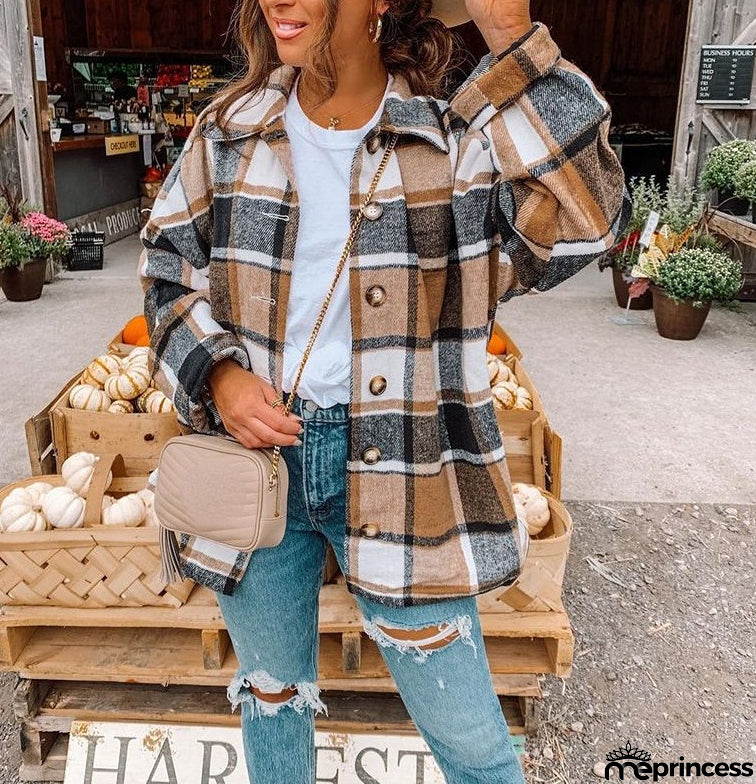 Elegant and Versatile winter garment