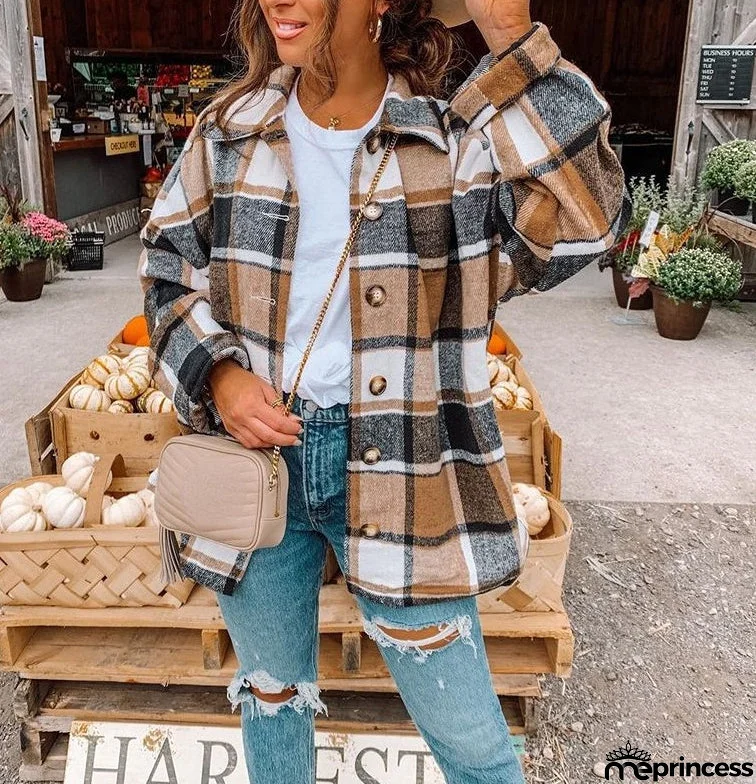 Elegant and Versatile winter garment