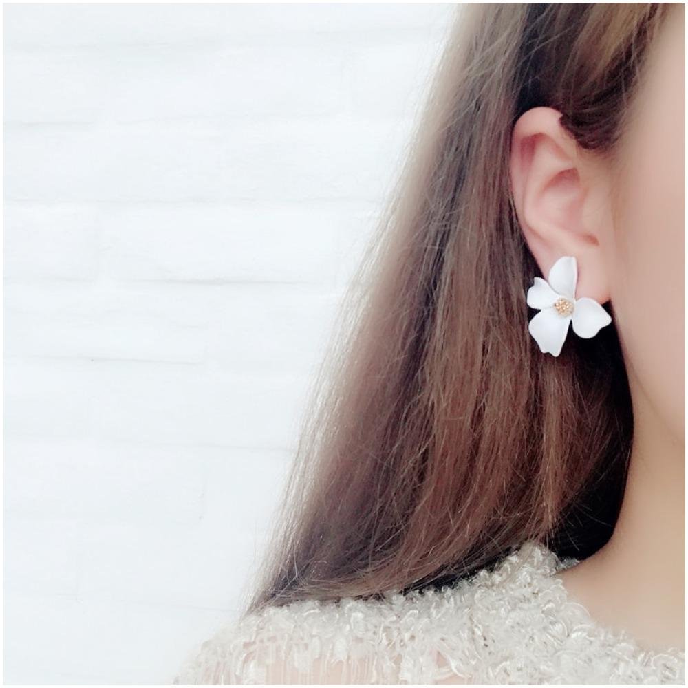 Summer Bloom Floral Earrings