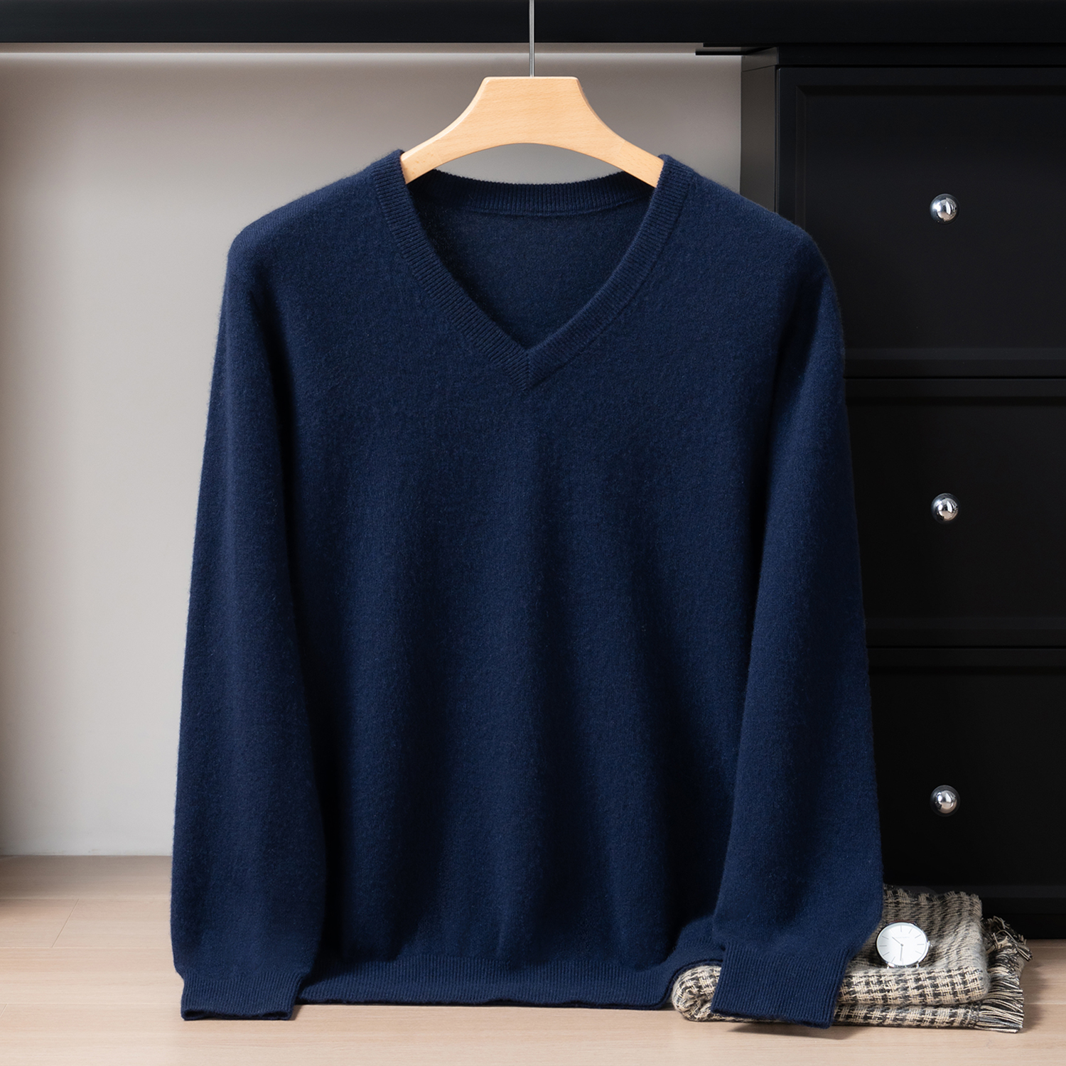 Men's Classic V-Neck Cashmere Sweater REAL SILK LIFE