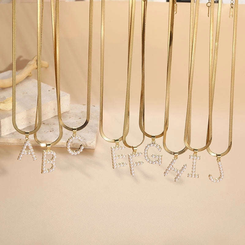 Elegant Luxurious Classic Style Letter Copper 14k Gold Plated Artificial Pearls Pendant Necklace In Bulk