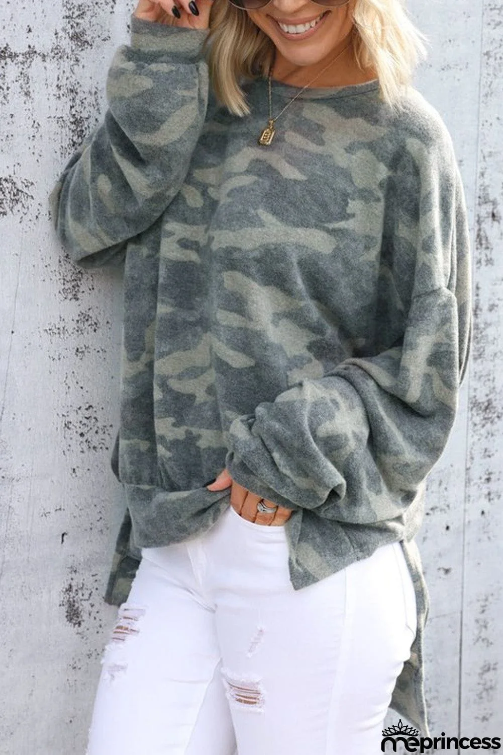 High-low Edge Camo Print Sweatshirt