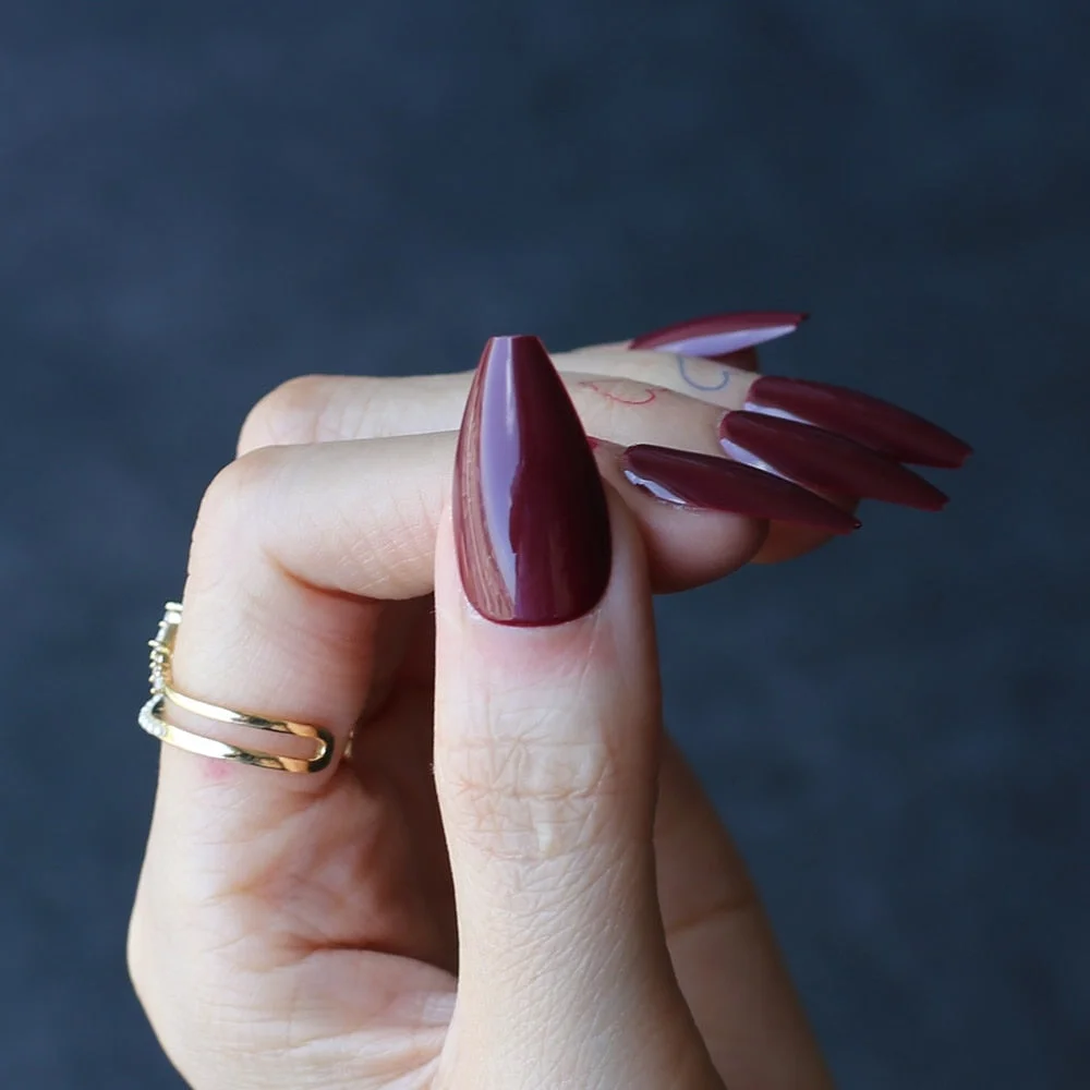 The latest shape of the little Ballet Fake nails Burgundy color false nails Vampire UV gel Coffin Exquisite Artificial nails M-Nail Inspo