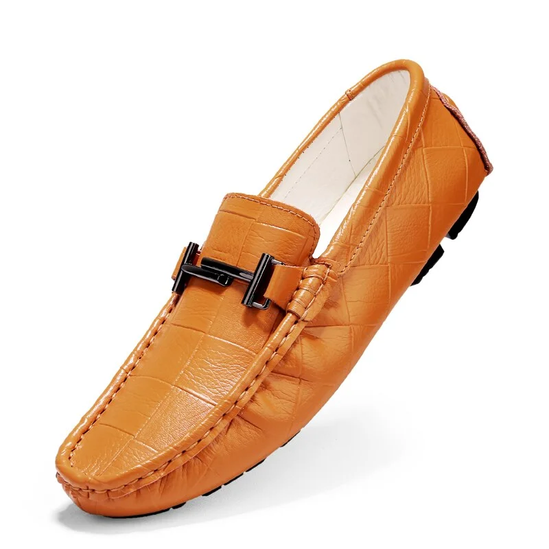 Handmade Genuine Leather Men Shoes Luxury Brand Italian Casual Mens Loafers Breathable Driving Shoes Slip on Moccasins BTMOTTZ