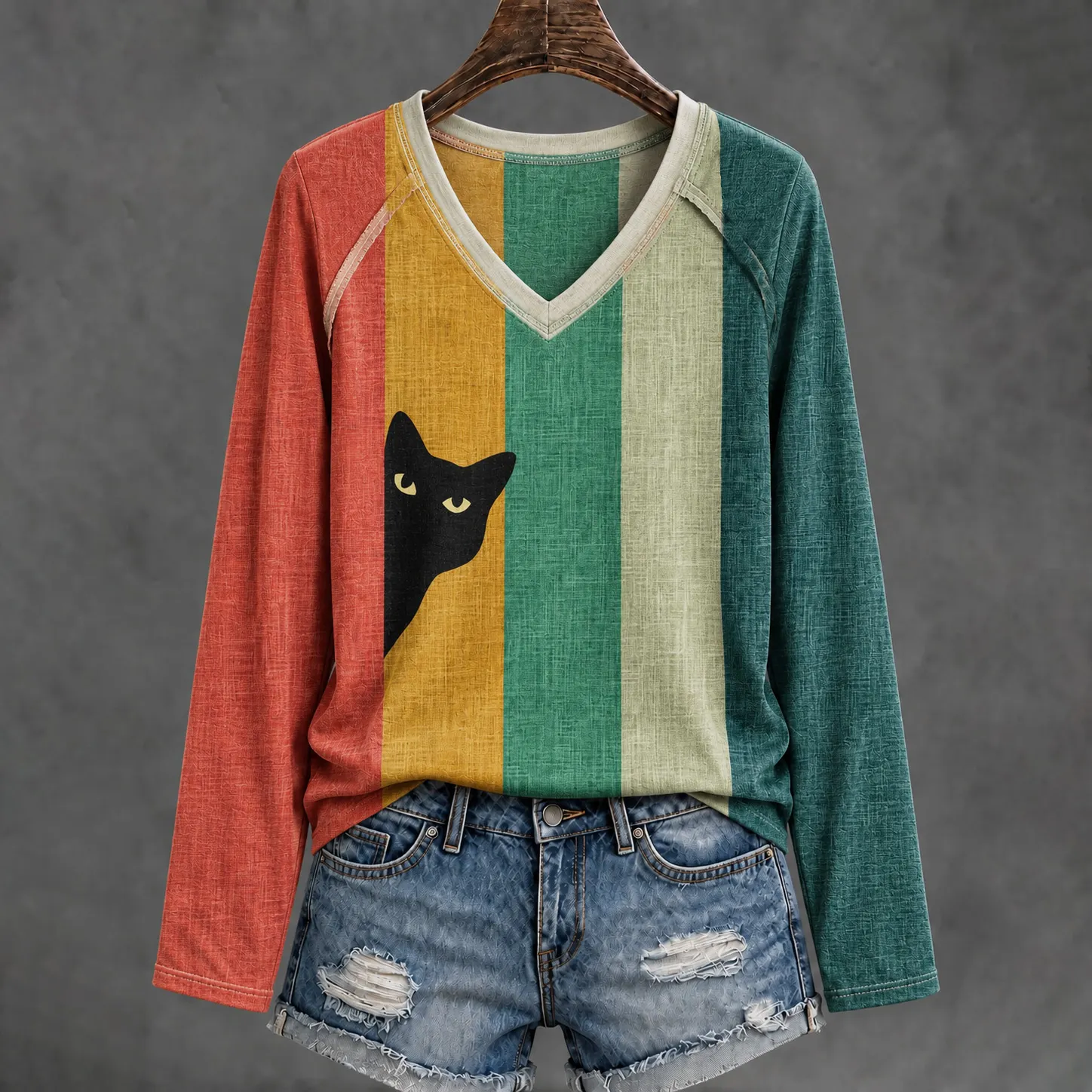 Comstylish Women's Retro Peeking Black Cat Abstract Color Blocking Art Print Casual Long-sleeve T-shirt