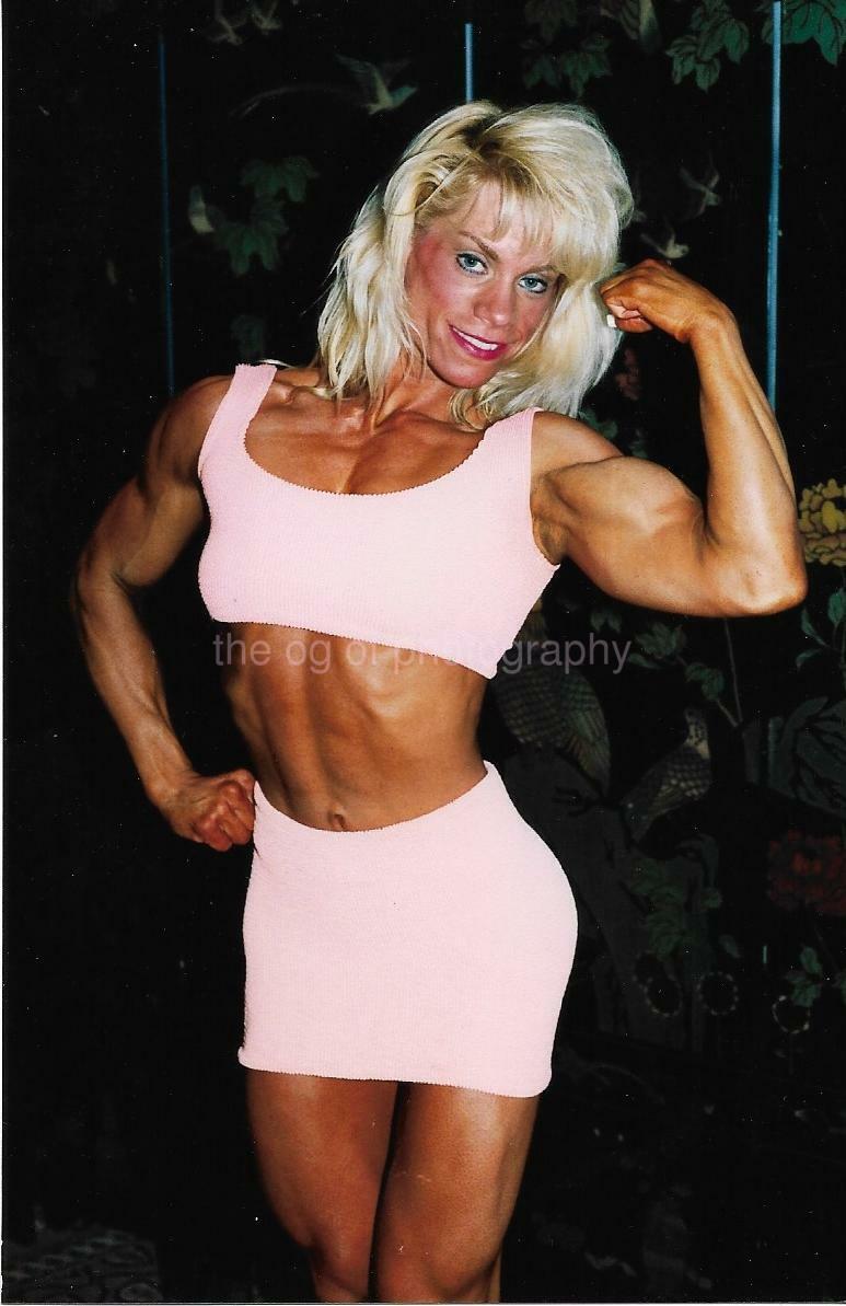 FEMALE BODYBUILDER 80's 90's FOUND Photo Poster painting Color MUSCLE GIRL Original EN 16 26 B