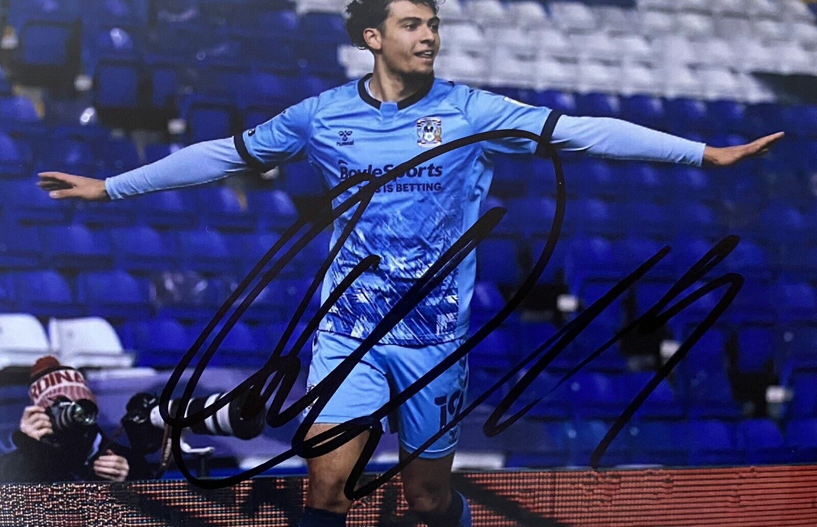 Tyler Walker Genuine Hand Signed Coventry City 6X4 Photo Poster painting