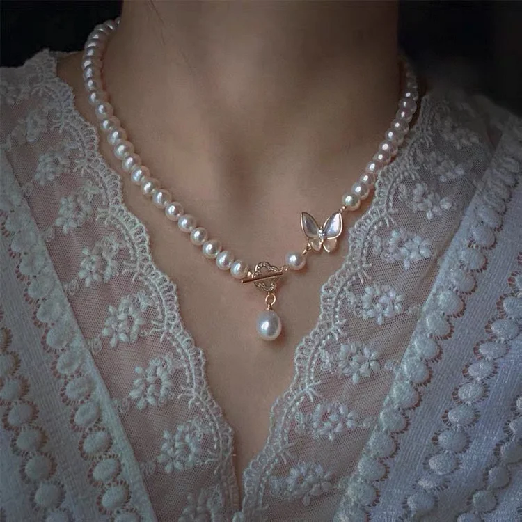Elegant butterfly freshwater pearl necklace