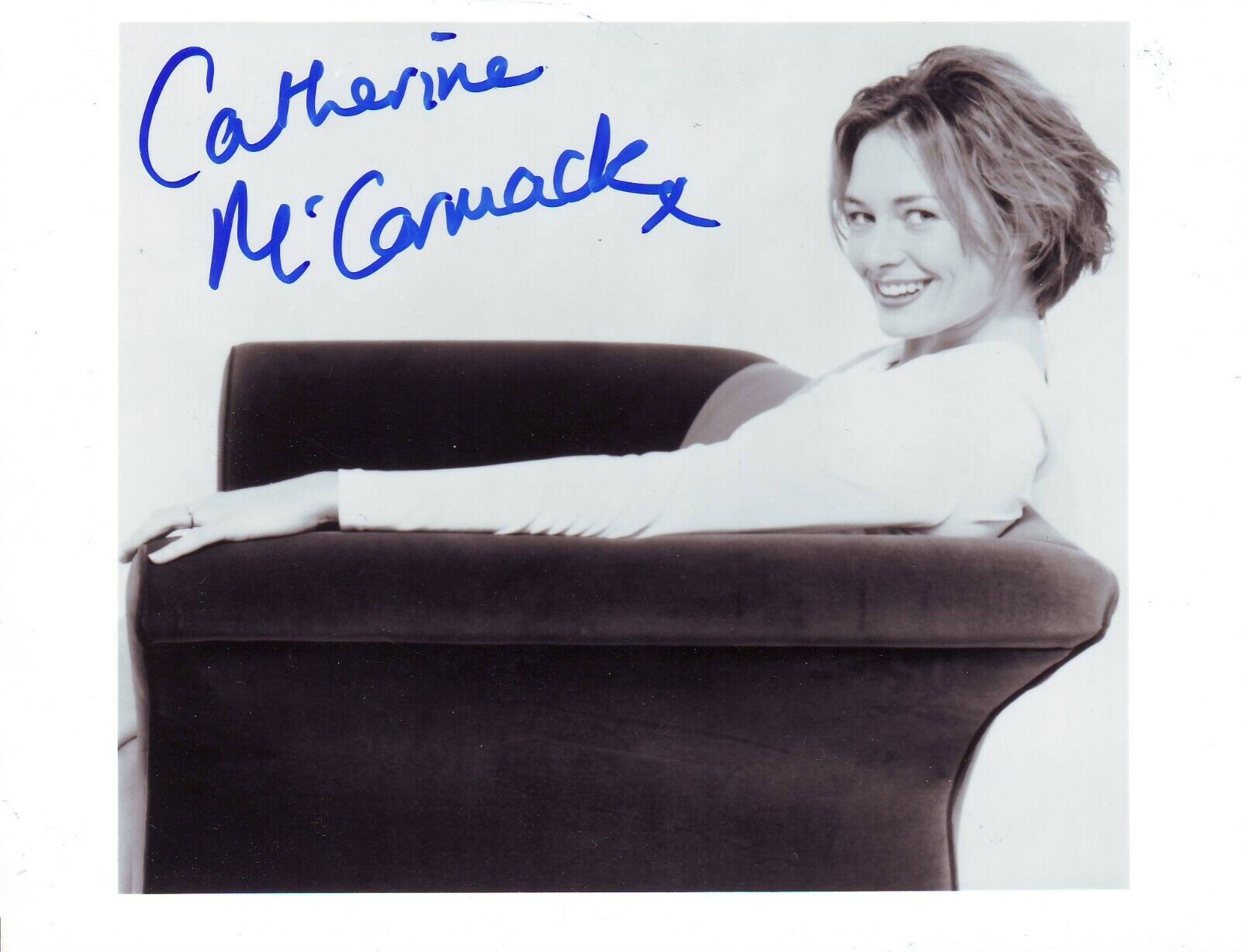 Catherine Mccormack (18x12 cm) Original Autographed Photo Poster painting