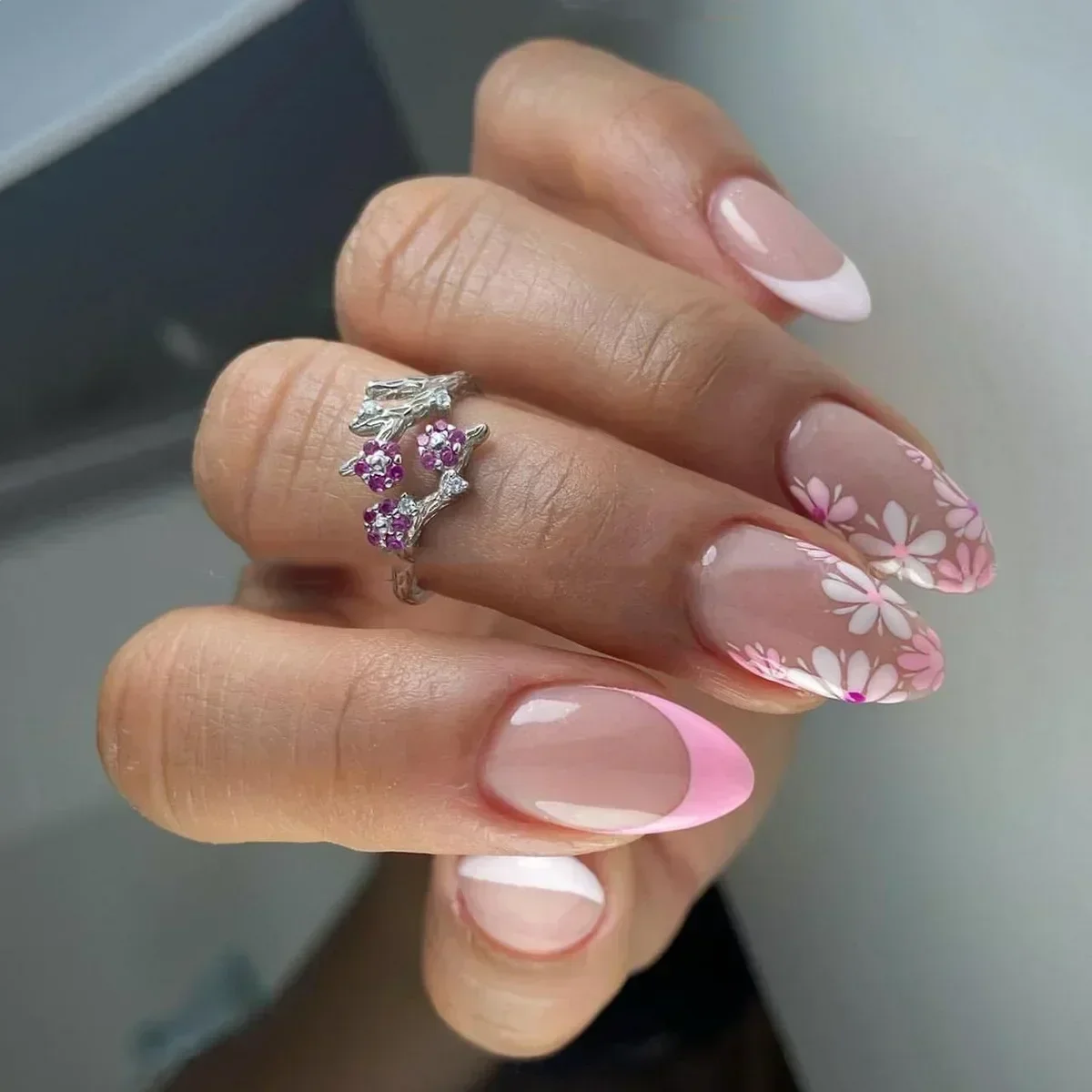 Lidudu French Press on Fake Nails with Flowers Designs Summer Blue Short Almond False Nails Wearable French Full Cover Press on Nails