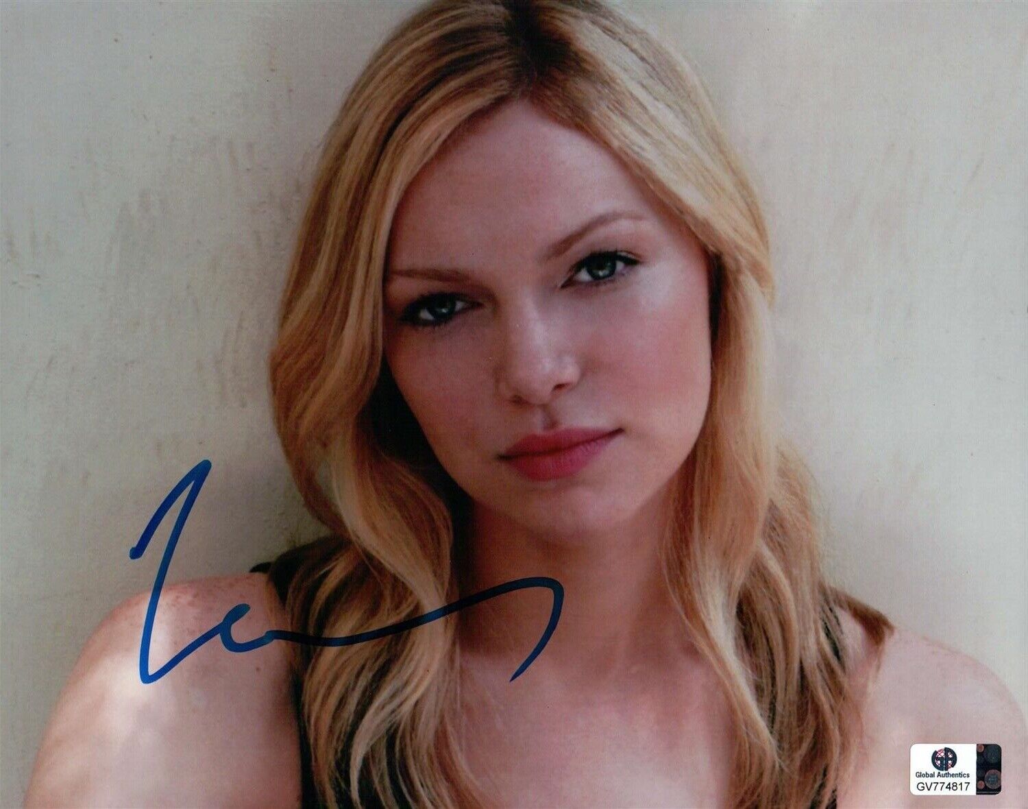 Laura Prepon Signed Autographed 8x10 Photo Poster painting That 70s Show Sexy Eyes GA774817