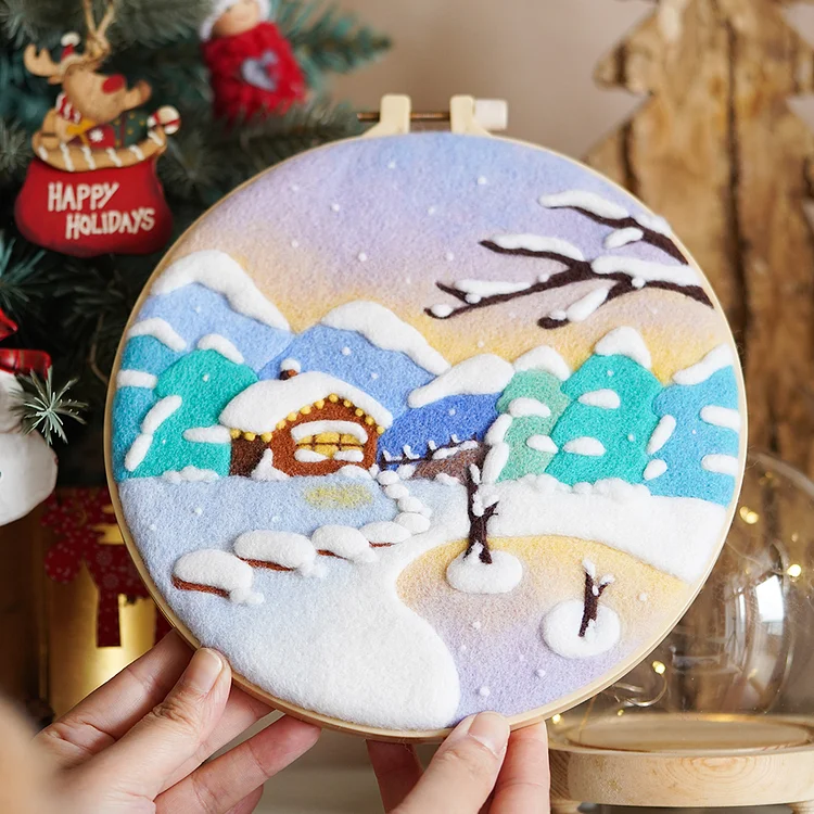 FeltingJoy - Christmas Painting Needle Felting Kit - Fairy Tale In The Snow