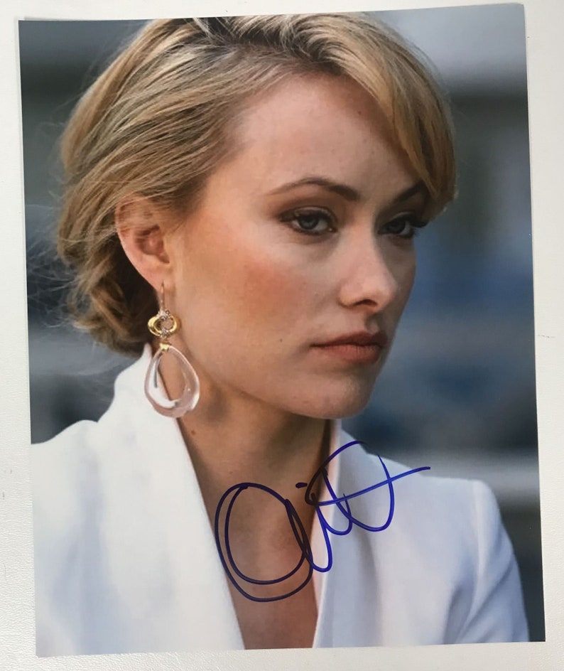 Olivia Wilde Signed Autographed Glossy 8x10 Photo Poster painting - COA Matching Holograms