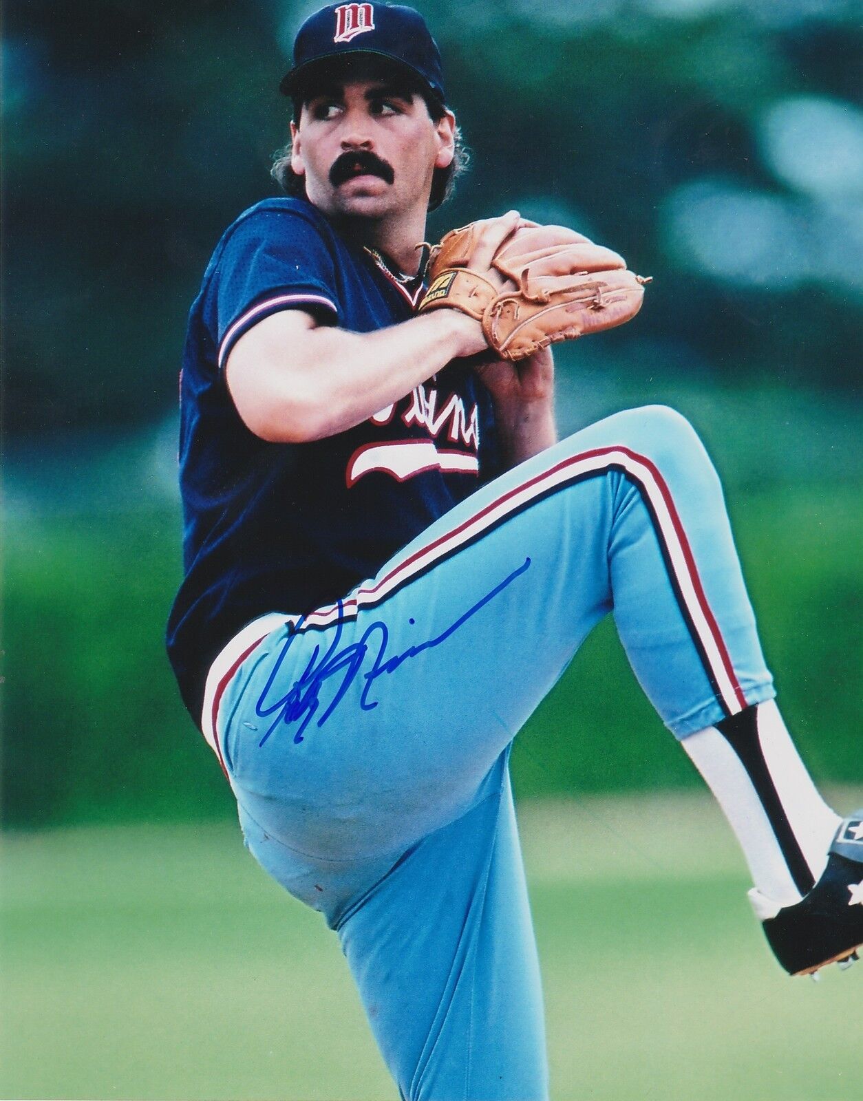 RANDY NIEMANN MINNESOTA TWINS ACTION SIGNED 8x10