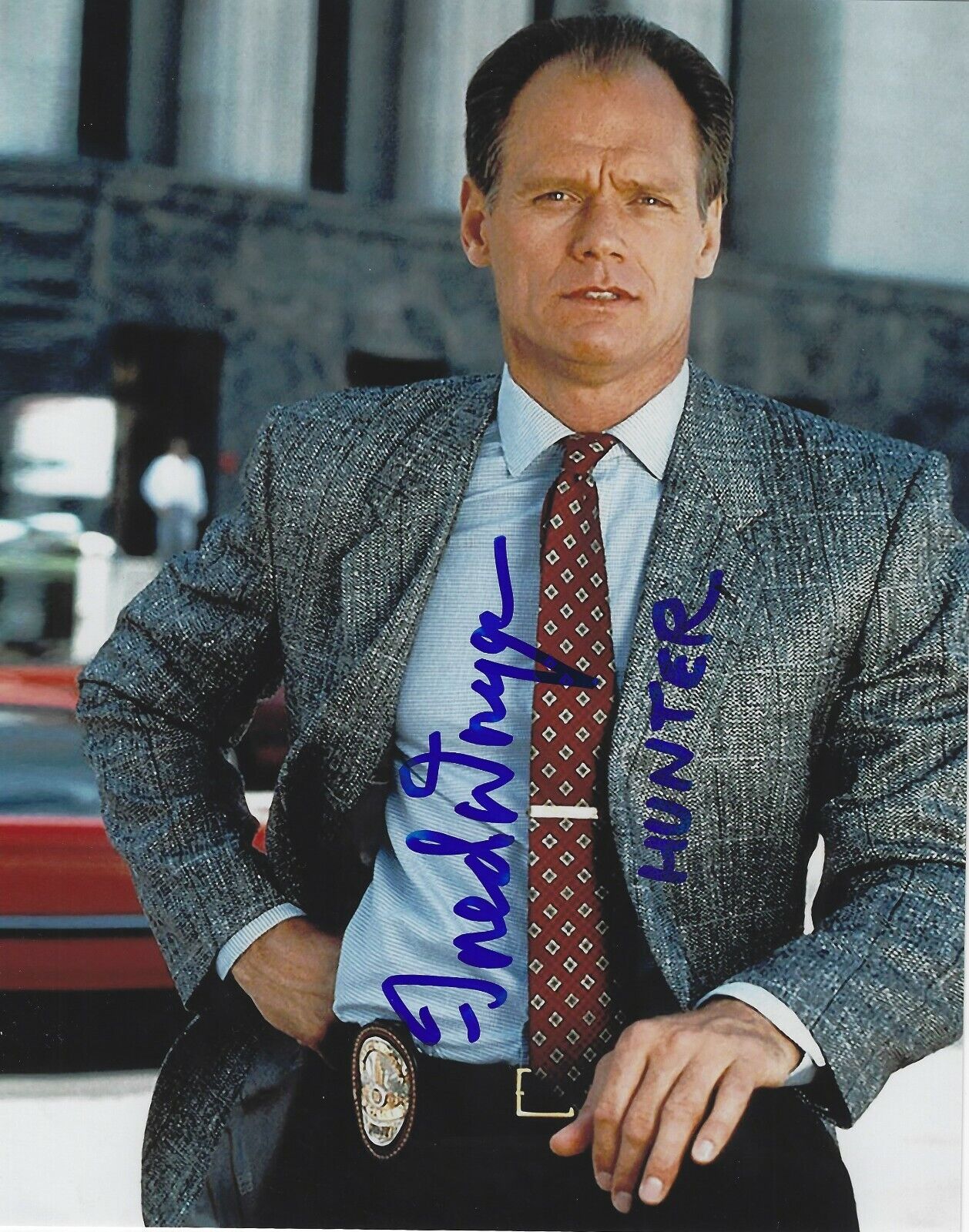 Autographed FRED DRYER Los Angeles Rams 8x10 Photo Poster painting w/COA