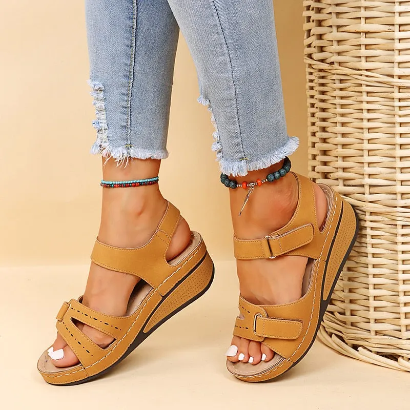 Tailored and Elegant winter Sandals