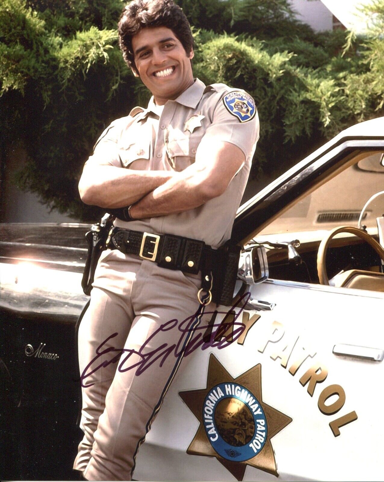 Actor Erik Estrada signed CHIPS 8x10 TV police drama Photo Poster painting IMAGE No3