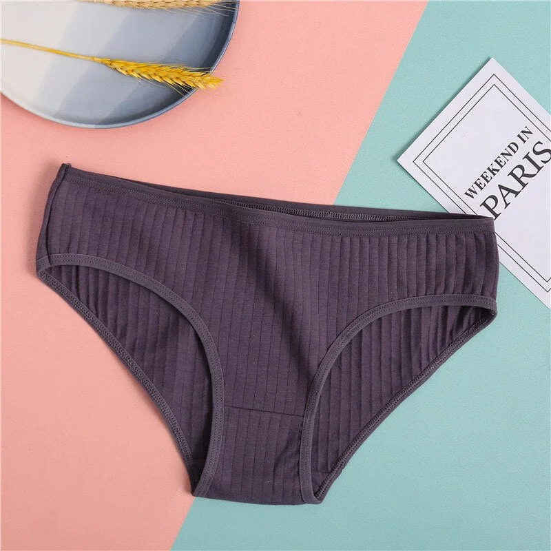 FINETOO M-2XL Women Cotton Panties Fashion Letter V Waist Underpants Low-Rise Female Underwear Girls Comfortable Briefs Lingerie