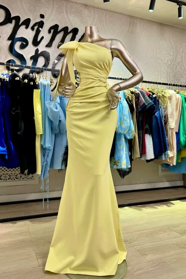 Glamorous Daffodil Asymmetric One Shoulder Pleated Mermaid Prom Dress YK0017