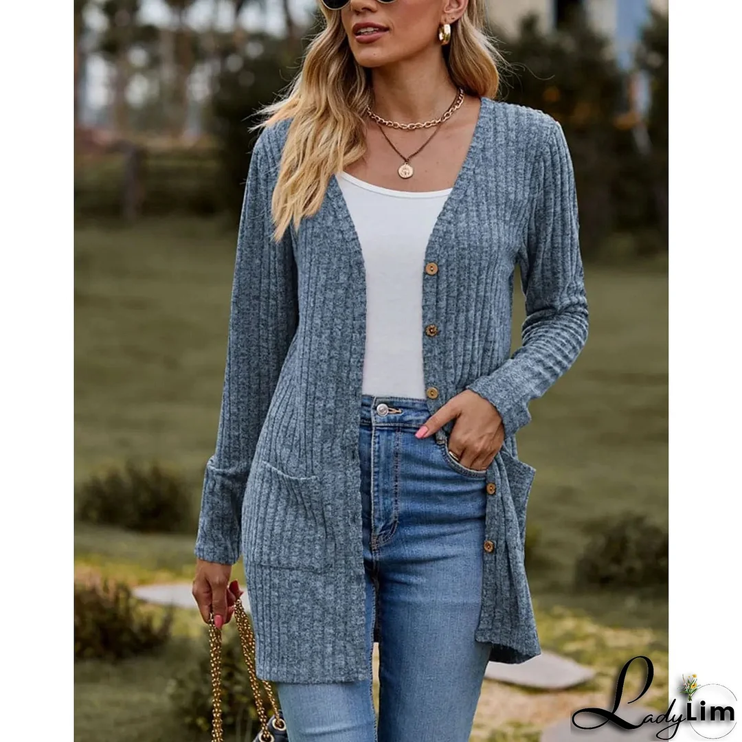 Fashionable and Effortless winter Cardigan