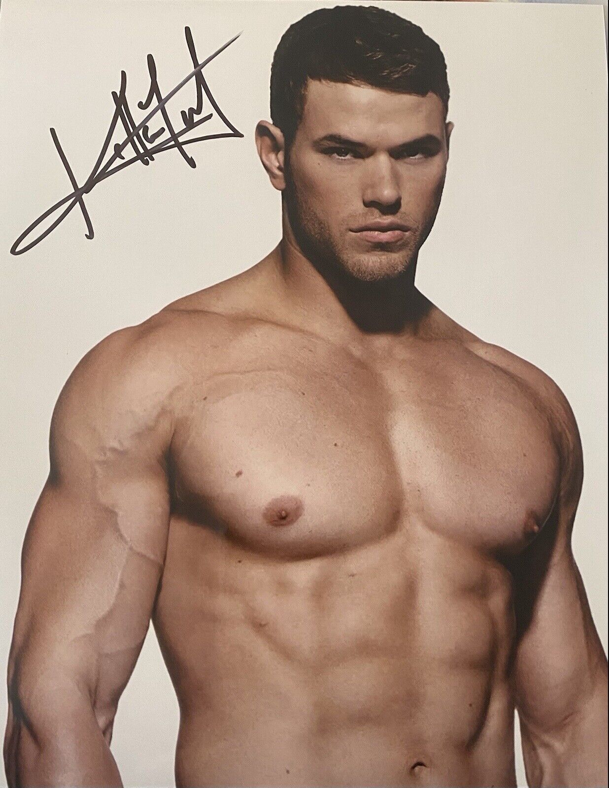 Kellan Lutz Signed Autographed 8x10 Color Photo Poster painting Sexy Male Model