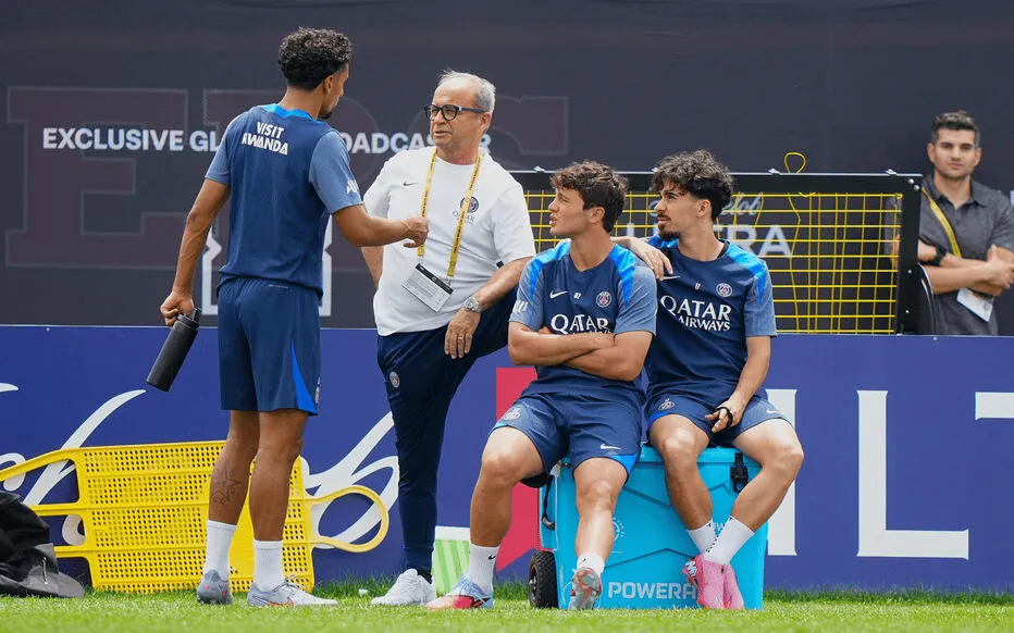 Paris hopes to introduce Zabarnyijersey|football shirt|football kit|football sportswear