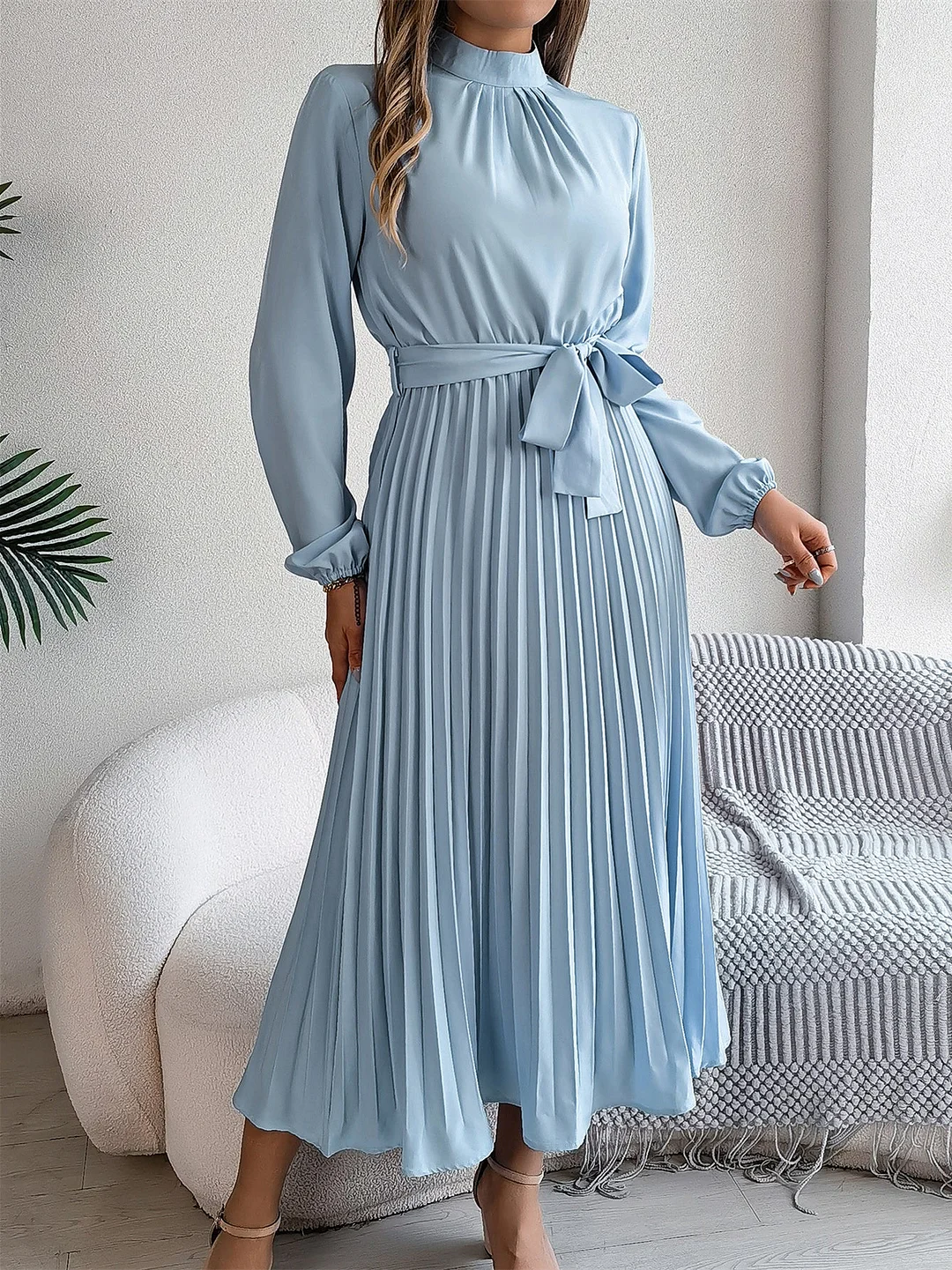 Women's Long Sleeve Scoop Neck Solid Color Lace-up Midi Dress