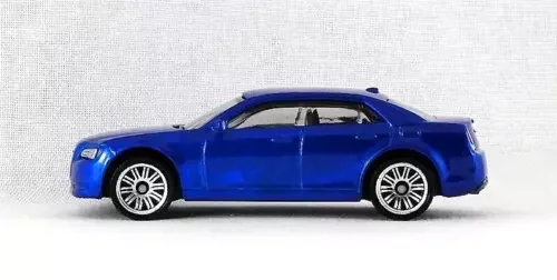 Dronehint 2022 Matchbox 2015 Chrysler 300 - Metalflake Blue - Loose Toy