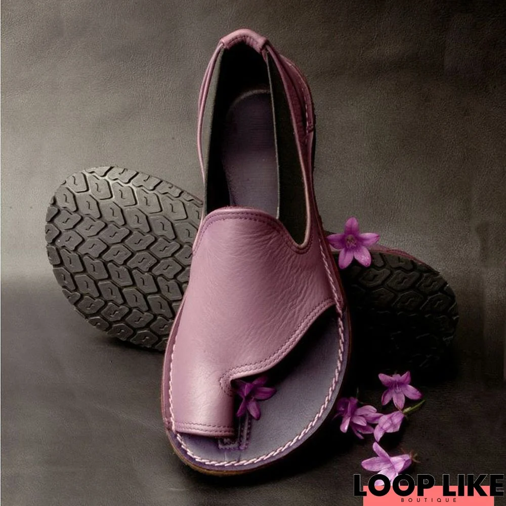 Women Soft Leather Comfortable Leisure Flat Sandals