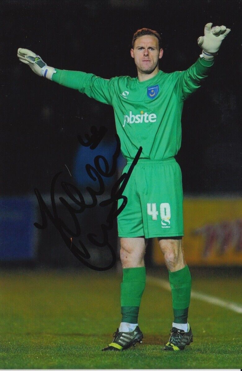 PORTSMOUTH HAND SIGNED TREVOR CARSON 6X4 Photo Poster painting 2.